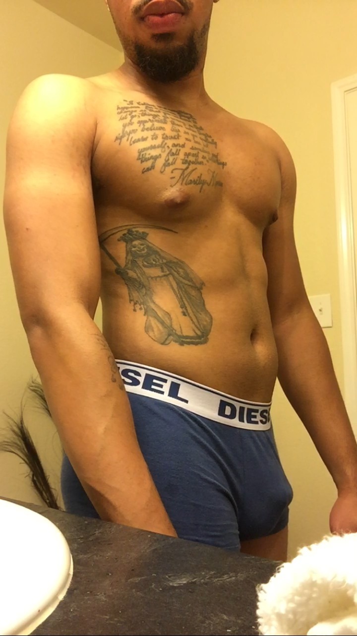 sexedframe:  Shout out to my personal trainer! This is just two weeks of training