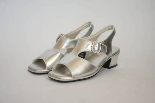 Vintage 1990’s Cobbles - Silver Cut Out Heel - 6 EE - Silver Buckle - High Heel Shoes - Silver