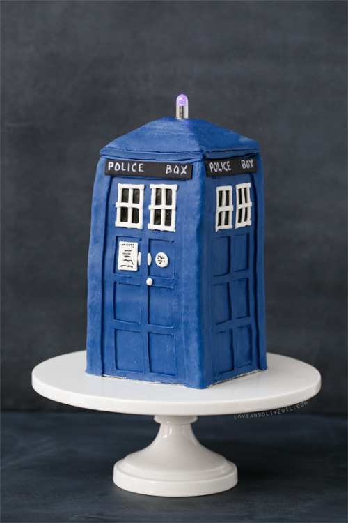 XXX foodffs:TARDIS Birthday CakeReally nice recipes. photo