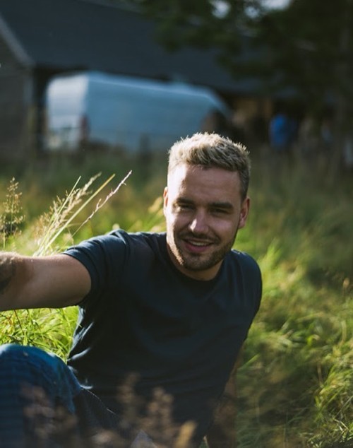 liam-93-productions: New promotional picture of Liam for Sunshine - 21.08