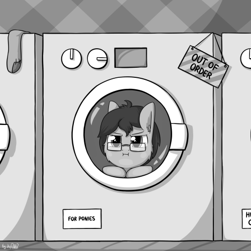 tjpones: dsp2003:   “This is my home now.” - @tjpones, probably. Drawn in SAI at 2016/01/05 - 2016/01/06. Took 5 hours. Fullres at dA: http://dsp2003.deviantart.com/art/THW-Laundromat-Comic-655612110   Is TJ Pones a character or is he just me as a
