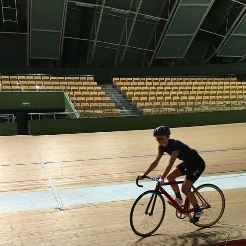 #velodrome photo: @principessaonthebike ・・・ #babeonthebike #ootd #weridewarsaw #girlbike #