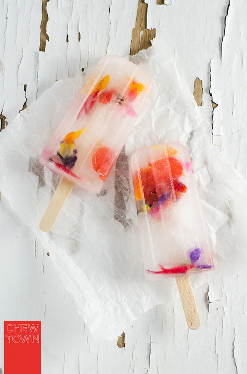witchkitch:  Edible Flower and Elderflower Popsicles  4 cups Water (Use charged/infused wa