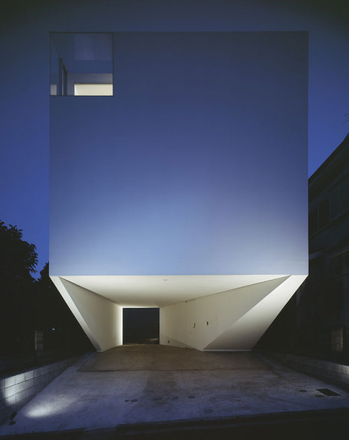 rhubarbes:  Dancing Living House, by Junichi Sampei  A.L.X , Yokohama via Archinerds More on RHB_RBS