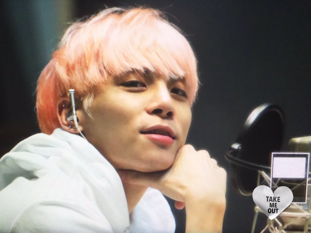 fyjjong:   blue night radio (garden studio) ♡ 160526© take me out (do not edit