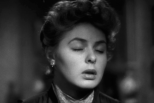 emmanuelleriva:Ingrid Bergman in Gaslight (1944) dir. George Cukor
