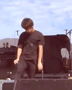 haudini:  Taka’s stage moves, one of a