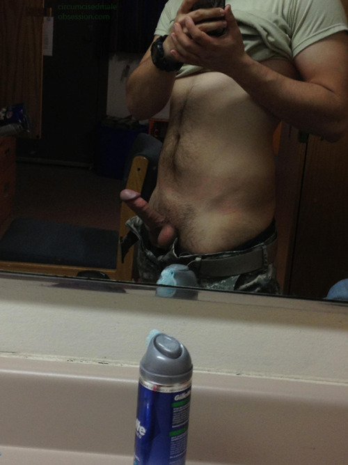 ksufraternitybrother:  KSU-Frat Guy:  Over 10,000 followers . More than 9,000 posts of jocks, cowboys, rednecks, military guys, and much more.   Follow me at: ksufraternitybrother.tumblr.com