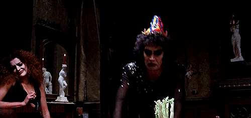 quienesesachica:  diablito666:  The Rocky Horror Picture Show (1975)    Jajajaja amé mi felicitación de cumpleaños @cuatroveintiuno!   OH NO, Not Meatloaf again……..