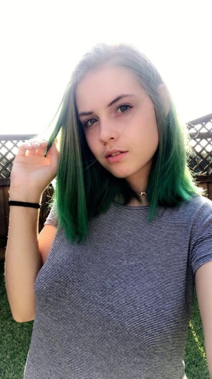 warningloser:  Green lil bean (: porn pictures
