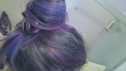 0livia0blivion:  Hair worthy of an intergalactic princess ^-^ 