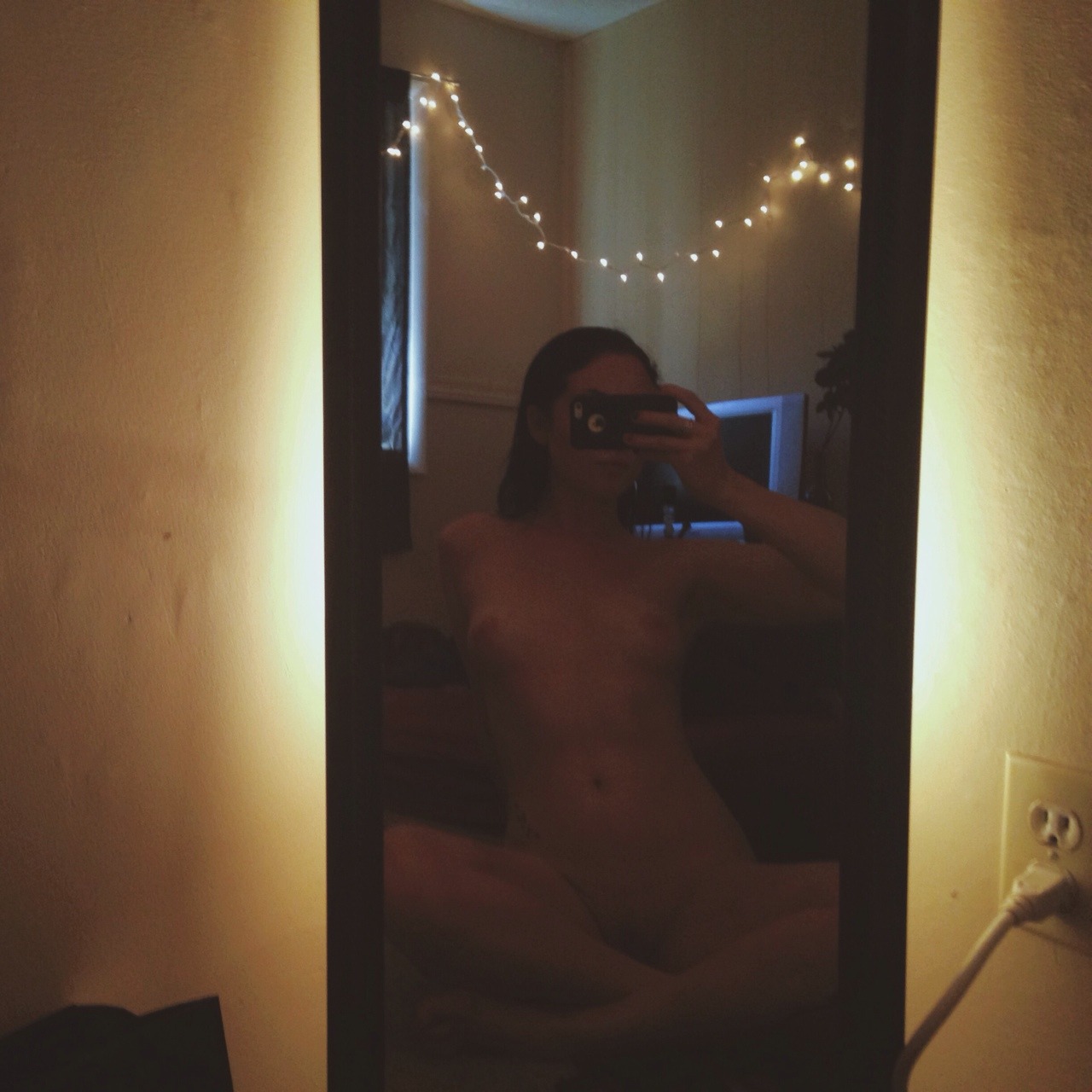 kennakittymeow:  It’s still morning to me.