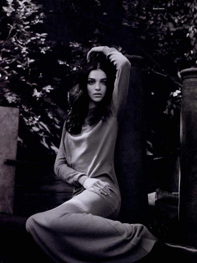 pureheroinechic:  Desire the OutsiderModel: Mariacarla BosconoPh: Paul Wetherelli-D