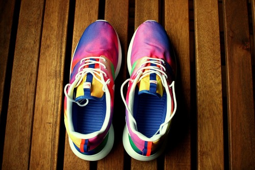 stefanoyeezy:  Nike Roshe Run Tie-Dye  