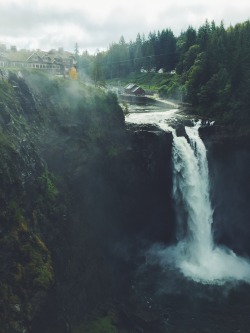 sex-lies-and-bowties:  Snoqualmie Falls day with my favorite handsome stud.  