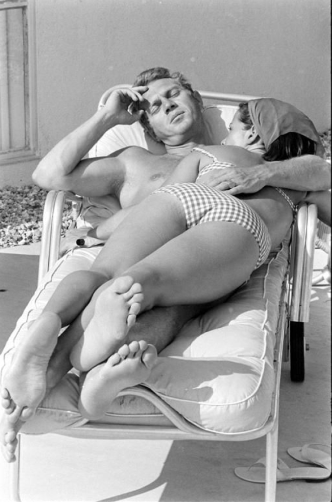 beatnikdaddio:     steve mcqueen livin’ the life, man. 1963.