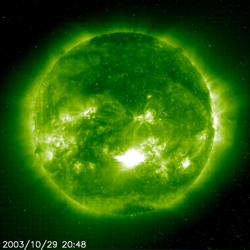 skynewsoffair:  The sun emitted a mid-level solar flare, peaking at 6:49 p.m. on