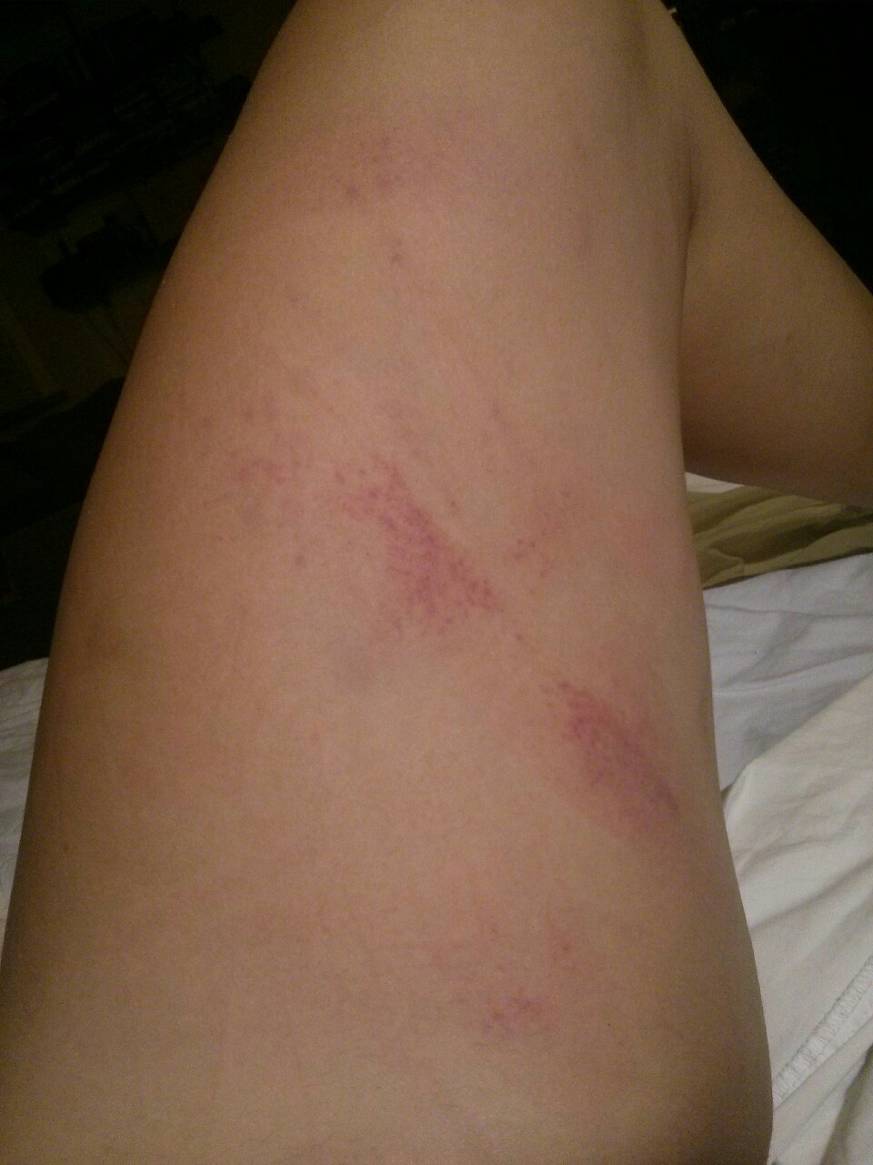 hedonistfucktoy:  Tonight, among many other things I got tied to a chair and beaten