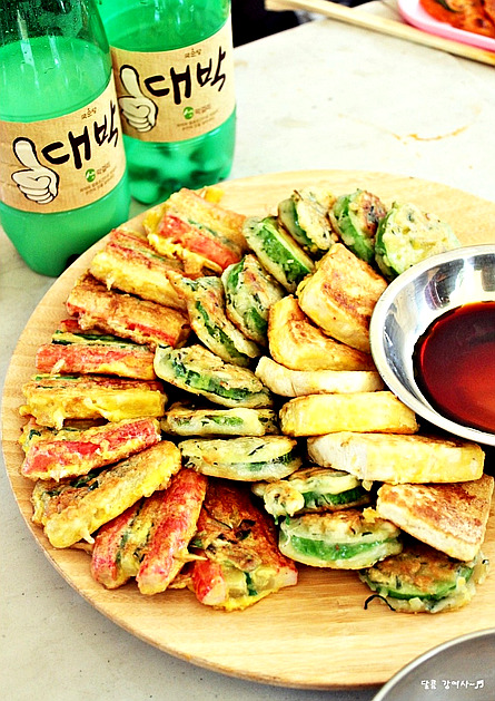 Learn how to make traditional Korean food, assorted Jeon 전! Various meats/vegetable/seafood are coat