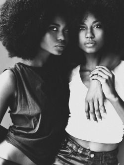fashizblackdiary:  The Massena sisters.