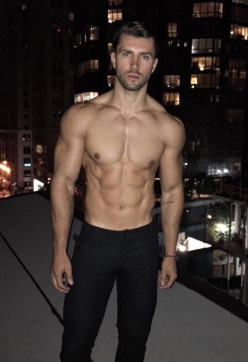 leukion:  Kamil Nicalekhttp://leukion.tumblr.com/