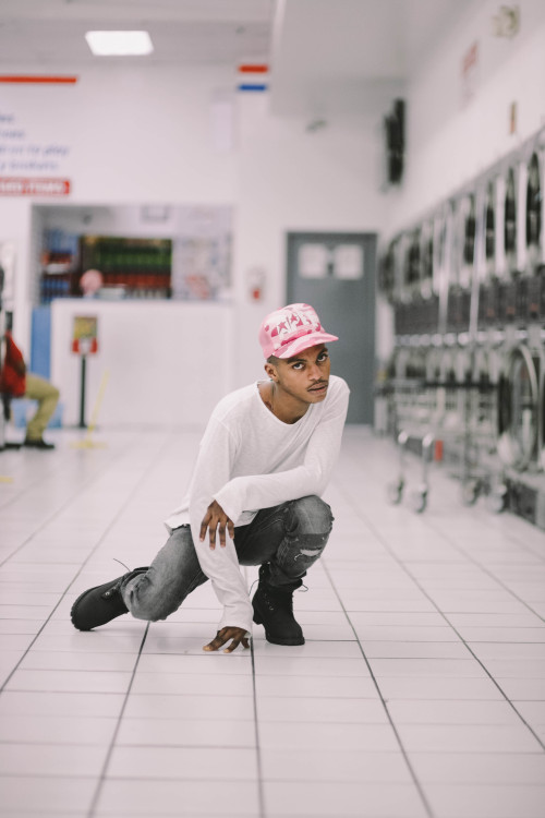 One more time for the homie @kingrarii , always nailing poses like they&rsquo;re nothi
