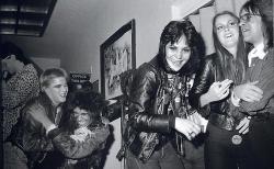 vaticanrust:  Joan Jett, Lita Ford, Darby Crash, and Pat Smear.