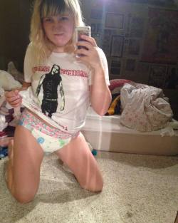 pottycakes:  STOP TRYNA LOOKIT MY DIAPERS