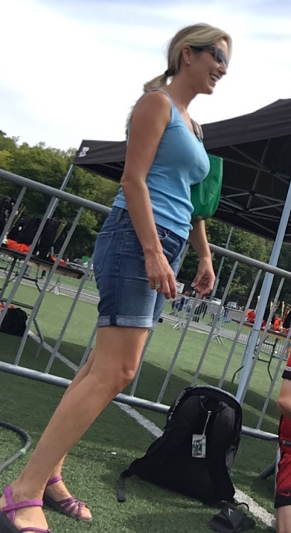 shortskirtsshortshorts: This soccer moms tits are amazing!