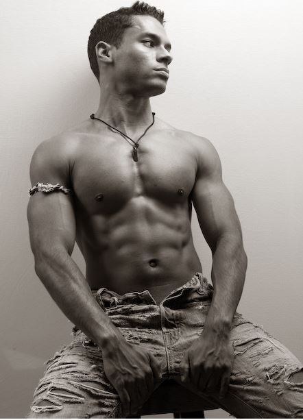 warriorsofmightandmagic:  IMaximhttp://www.bigmuscle.com/~imaximFantasy Connection: