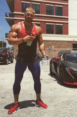 luv2bslappedaround:  An Alpha’s WORKOUT attire….should humbly MATCH….his show-room fresh….SPORTS CAR…..👑😌💪🏻👑