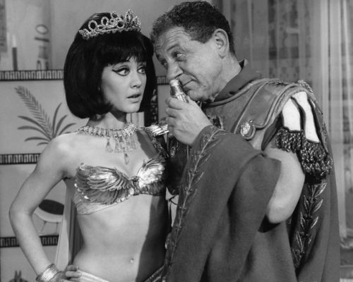 Amanda Barrie with Sid James - Carry on Cleo (1964) 