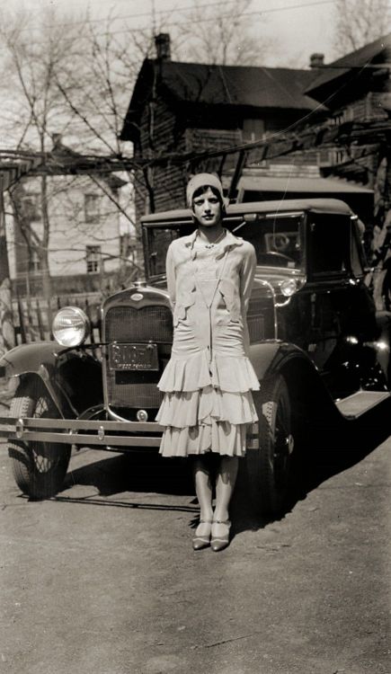 thehystericalsociety:By the Ford - c. 1920s - (Via)