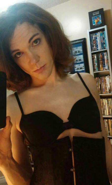 gandalfblue:  victoriababycd:  Slutty outfit? Sure why not :)  She’s cute and she knows it … 