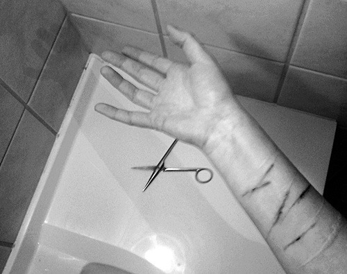paquitadefuneral:  Eu não sei até quando isso vai me aliviar … 