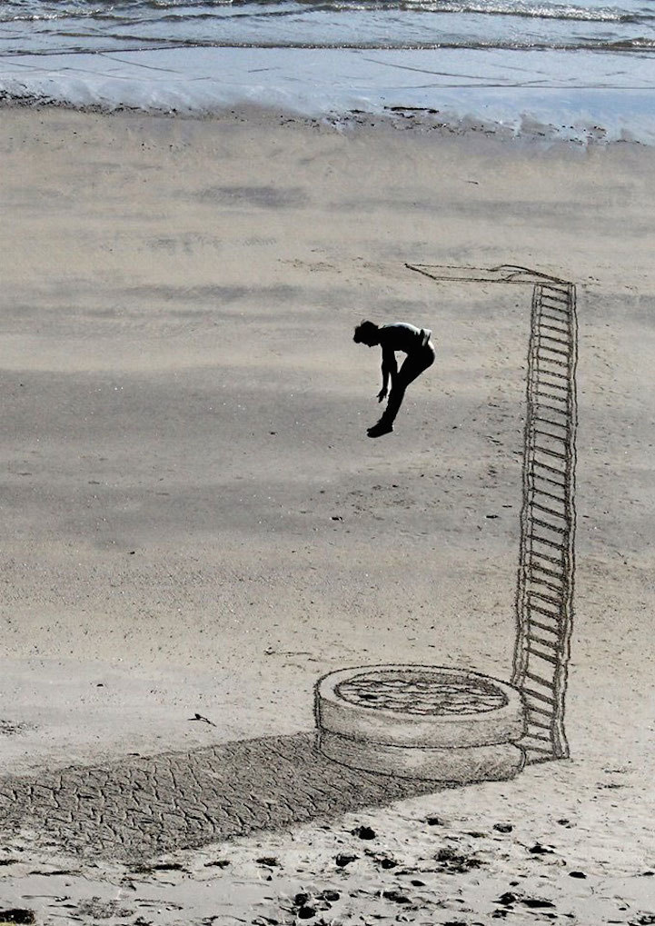 asylum-art:  Amazing 3D Sand Drawings Give Beach a New Dimension by Jamie Harkins