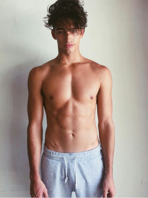 boytrappedinthcloset:  Jessey Stevens