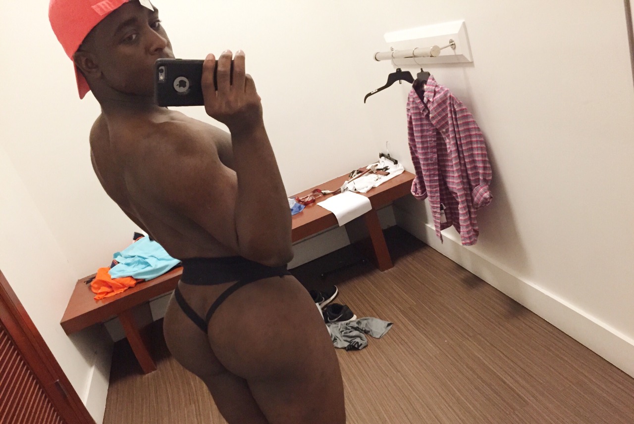 cammycak3s:  Happy Hump Day 🍑   IG: MyLifeAsCameron