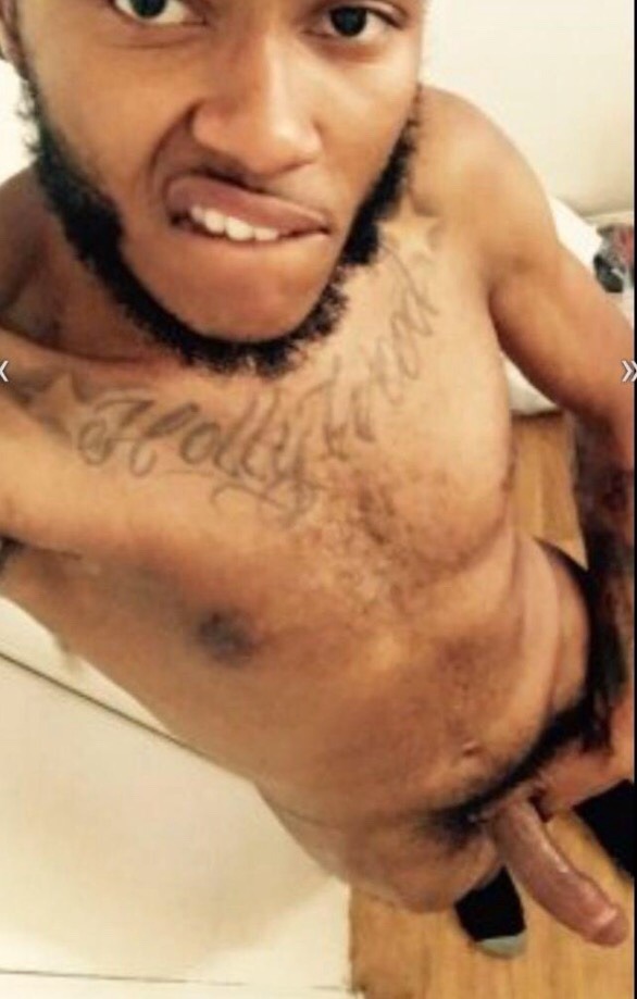 jerzdikk:  jerseyguysexposed:  Dl jersey city guy  Who and wea is he? 😩😜🍆💦