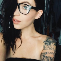 tattoosandbeyond:  lucifers—daughter:  Dont ever be sorry for your selfies // Instagram: ermehgerditsaj  