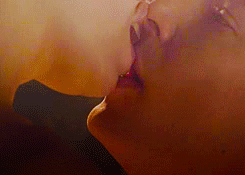 highonhiddlebatch:   Benedict’s kiss series.. I can’t help but feel jealous of