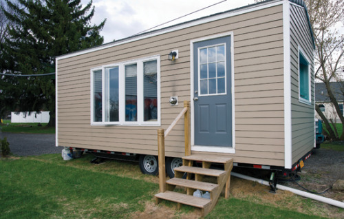 tinyhousetown:Rochester Studio (210 sq ft)
