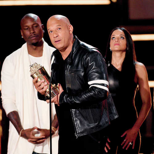  Vin Diesel, Tyrese Gibson, Michelle Rodriguez and Jordana Brewster accept the MTV Generation Award 