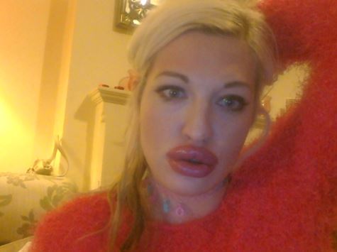 sweetsurrenderdoll: Best compliment ever from @bimbowhoreholly   she says: you look like a