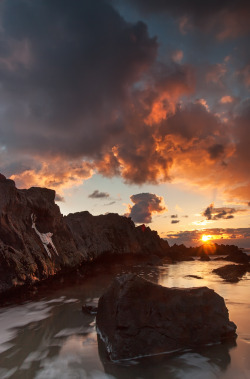 wowtastic-nature:  Stag rock by  Steve Clasper on Flickr (Original size - Height: 1024px - Width: 675px) 