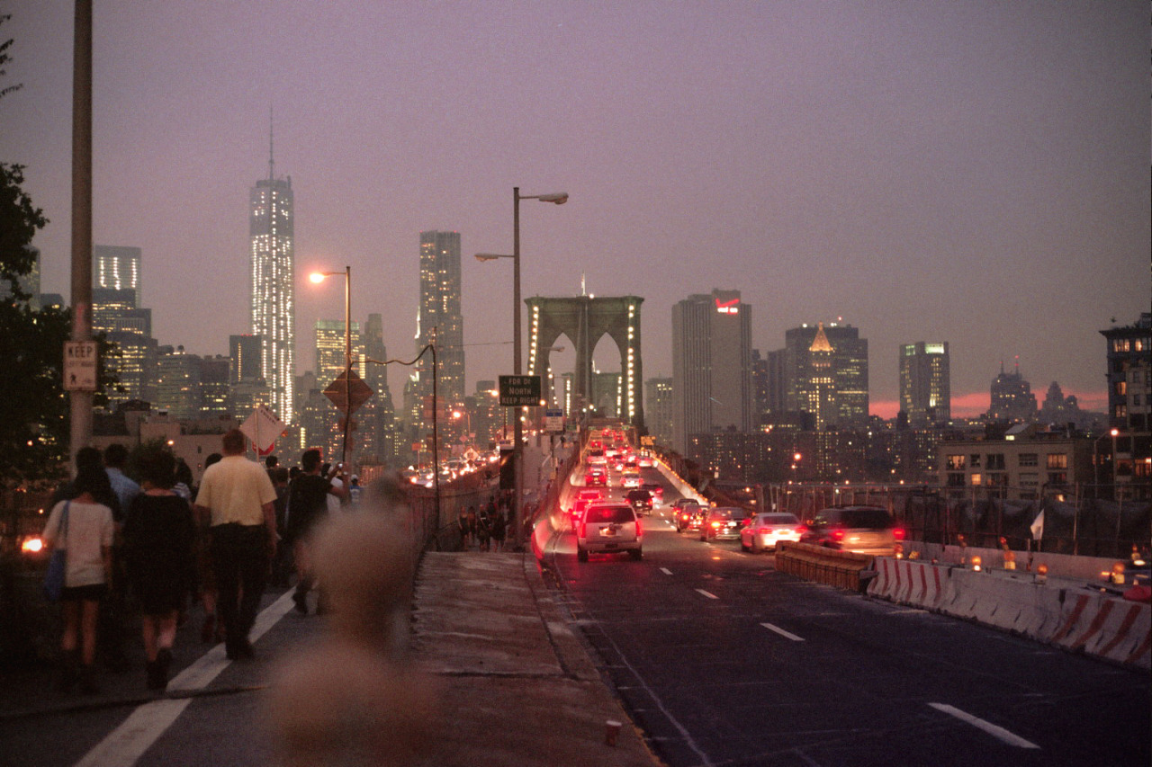 cgiuliano: Walking toward the Brooklyn Bridge…35mm 