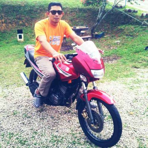 tegakmenegang: lemangmelayu: Abang motor needs money.. Best