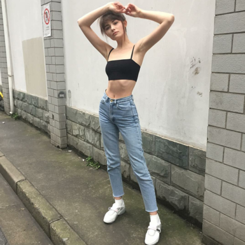 tiny gal