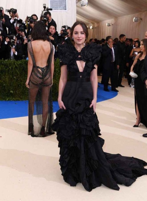 km-122:Dakota Johnson – 2017 Met Gala Follow and reblog if you like inked girls :):):)