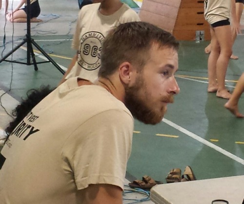 ffetishwarrior: When you see someone really hot and can’t stop watching the picture.